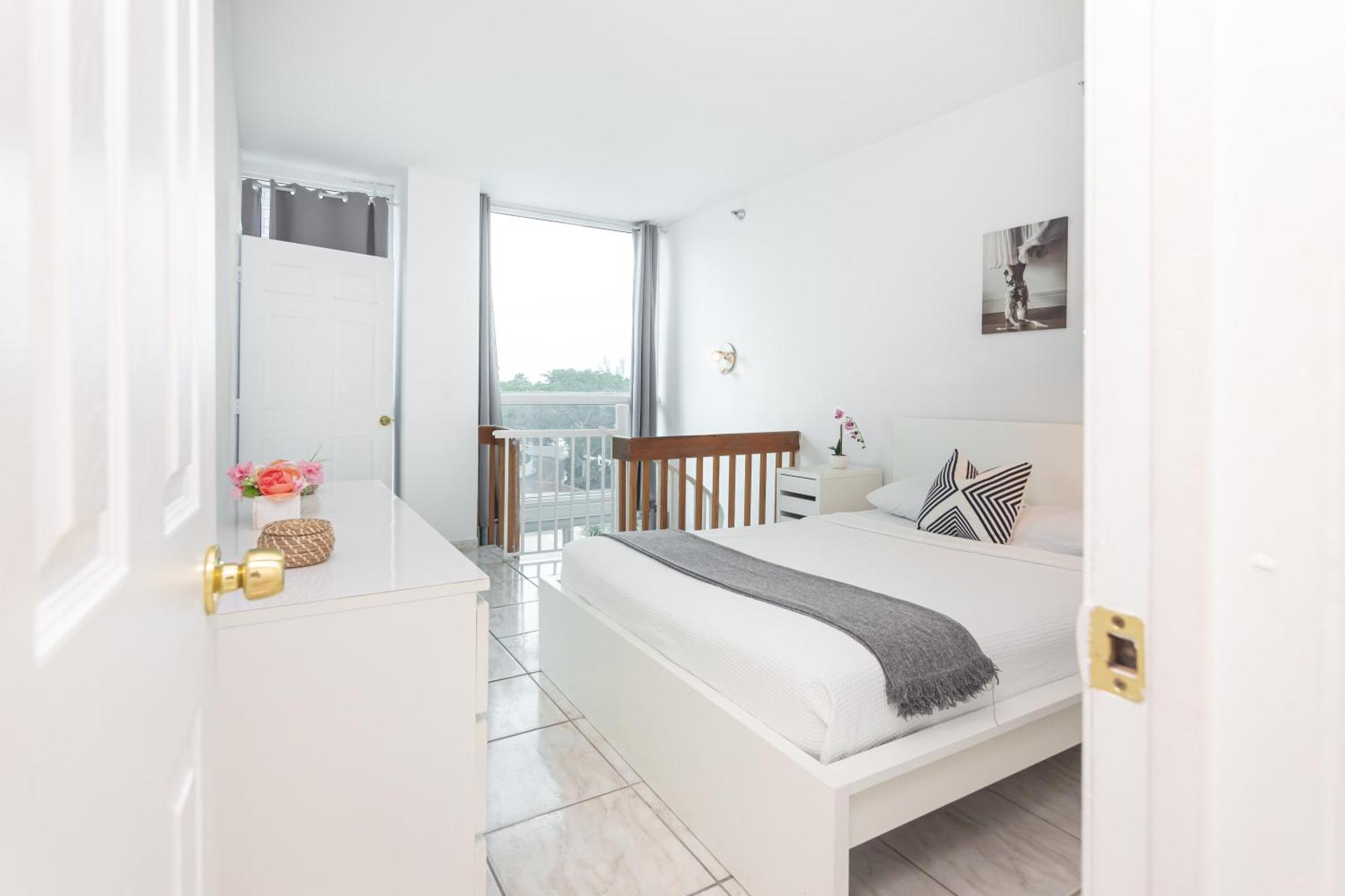 Girasole Suites Miami Beach Exterior photo